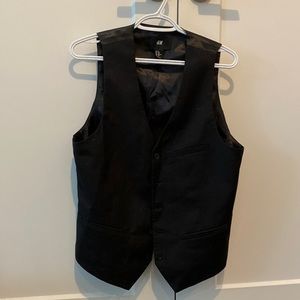 H&M black Vest - US38R/EUR 48